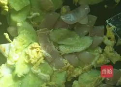 Illustration of how to make fried noodles with eggs and vegetables 4 