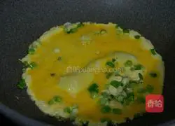 Illustration of how to make soy sauce vegetable rice 6