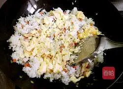 Illustration of how to make fried rice with onion, ham, sausage and eggs 15