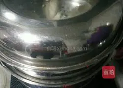 Illustration of how to make potato and pickled vegetable buns 21