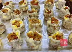 Illustration of how to make corn meat and paper crust siomai 17