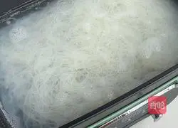 Illustration of how to make shrimp rice noodles 2