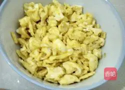 Illustration of how to make leek and egg dumplings 2