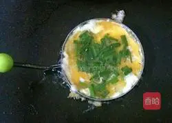 Illustration of how to make sour lai pancake 6