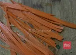 Illustration of how to make chive pancake rolls 4