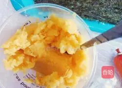 Illustration of how to make a capricious sandwich 2