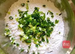 Illustration of how to make shrimp and egg pancakes 1