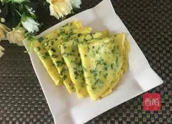 Illustration of how to make cilantro and green onion egg pancakes 12