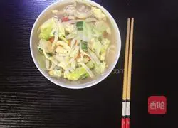 Illustration of how to make tomato, egg and bean noodles 6 