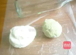 Illustration of how to make two-color dumpling skins 5