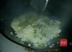 Illustration of how to make egg fried rice 6