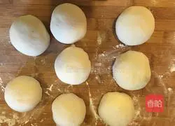 Pork and Chive Pie Recipe Illustration 12