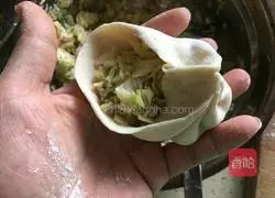 Illustration of how to make kohlrabi buns 9