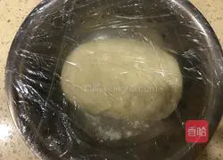 Illustration of how to make pickled cabbage and pork buns 3