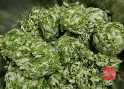 Illustration of how to make sophora buns 7