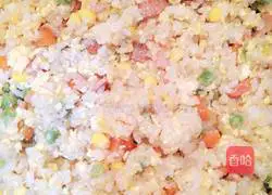 Illustration of how to make bacon and egg fried rice 19