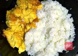 Guiyang style egg fried rice recipe illustration 9