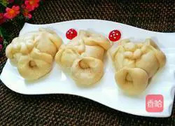 Illustration of how to make pork and beans stuffed buns 11