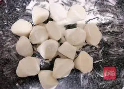 Illustration of how to make leek and shrimp dumplings 15