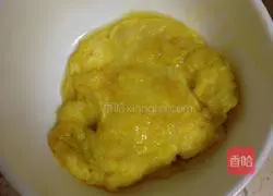 Illustration of how to make tomato, egg, cabbage and fried noodles 3