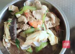 Illustration of how to make delicious braised pancakes 9