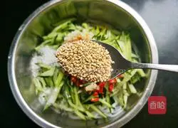 Illustration of how to make spicy and sour vermicelli 10