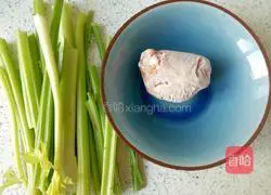 Celery and pork stuffing Illustration of how to make wontons 1