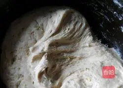 Illustration of how to make scallion and egg pancakes 6