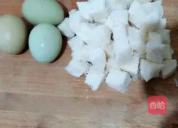 Illustration of how to make egg-shaped steamed buns 1