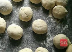 Illustration of how to make baby cabbage buns 7