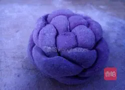Illustration of how to make purple sweet potato and hydrangea steamed buns 14