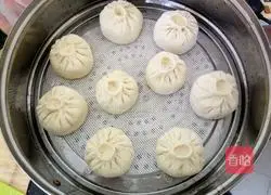 Illustration of how to make eggplant stuffed buns 5