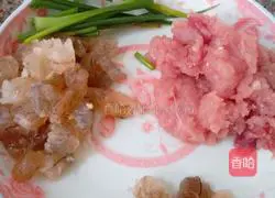 Illustration of how to make shrimp tofu cake 1
