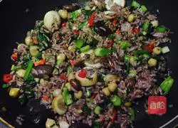 Purple Rice Squid Fried Rice Recipe Illustration 7