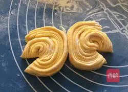 Illustration of how to make chrysanthemum steamed buns 6