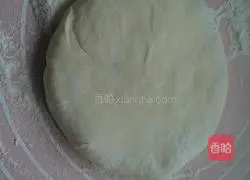 Illustration of making scallion pancake 4