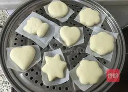 Illustration of how to make milk steamed buns 13