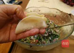 Illustration of how to wrap Liuye dumplings 12