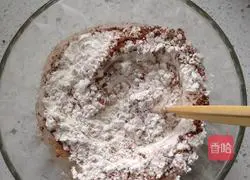 Illustration of how to make chocolate bean paste dumplings 2