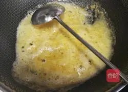 Illustration of how to make slap fried rice 6