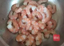 Illustration of how to make shrimp fried noodles 4