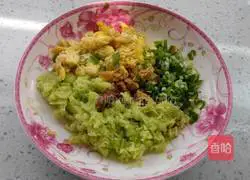 Illustration of how to make zucchini and egg buns 4