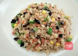 Illustration of how to make fried rice with sea cucumber xo sauce 5