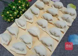 Illustration of making kidney bean and meat dumplings 12