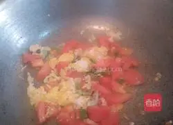 Illustration of how to make tomato fried noodles 3