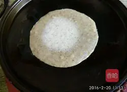 Illustration of how to make blood-rich breakfast cake 11