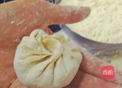 Illustration of making sauerkraut and pork buns 12