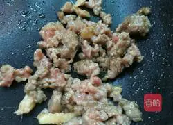 Illustration of how to make beef noodles 10