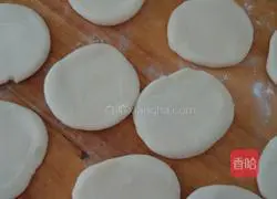 Illustration of how to make pie crust 6