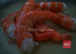 Illustration of how to make shrimp cakes 2